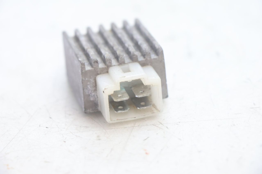 photo de LAADREGELAAR SYM MIO 50 (2005 - 2010) - Zoom op gebruiksstaat