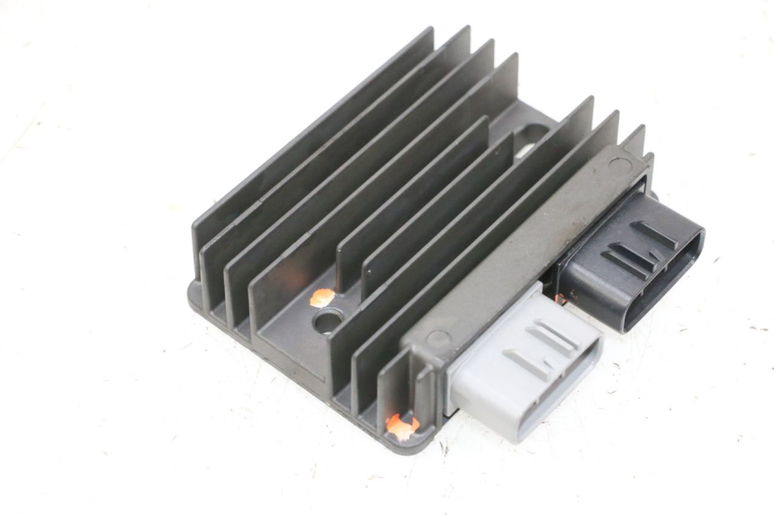 photo de LAADREGELAAR PIAGGIO MP3 HPE 300 (2019 - 2026) - Overzicht