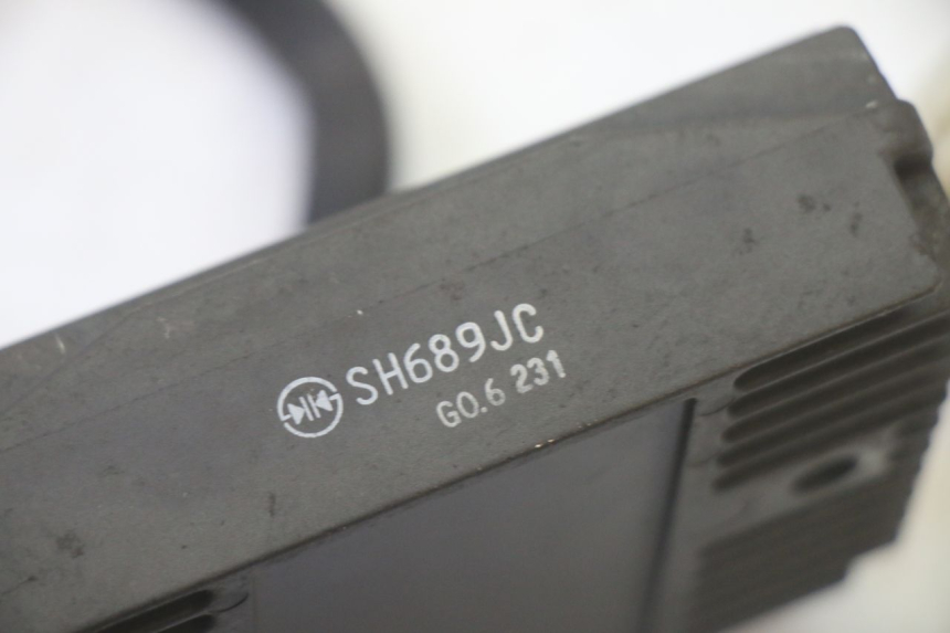 photo de LAADREGELAAR PIAGGIO MP3 LT 300 (2010 - 2016) - Andere kijkhoek