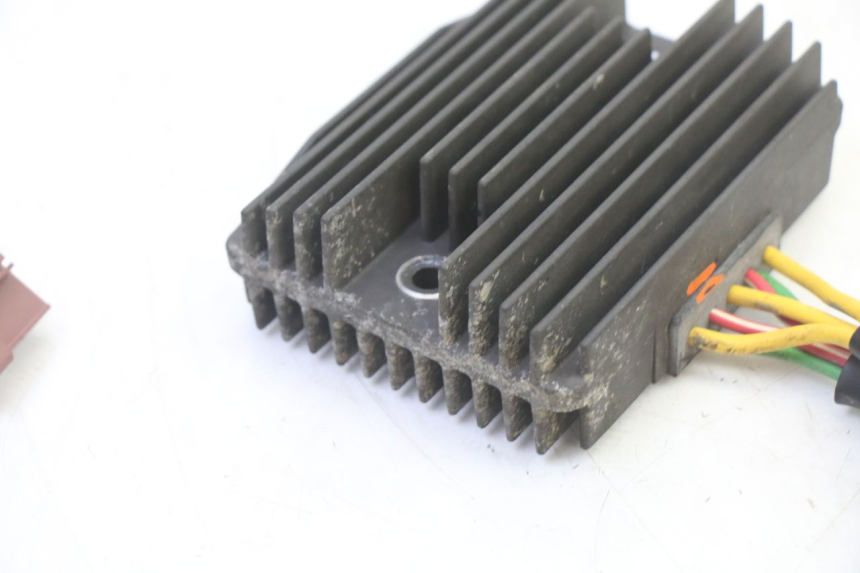 photo de LAADREGELAAR PIAGGIO MP3 RL 250 (2006 - 2010) - Andere kijkhoek