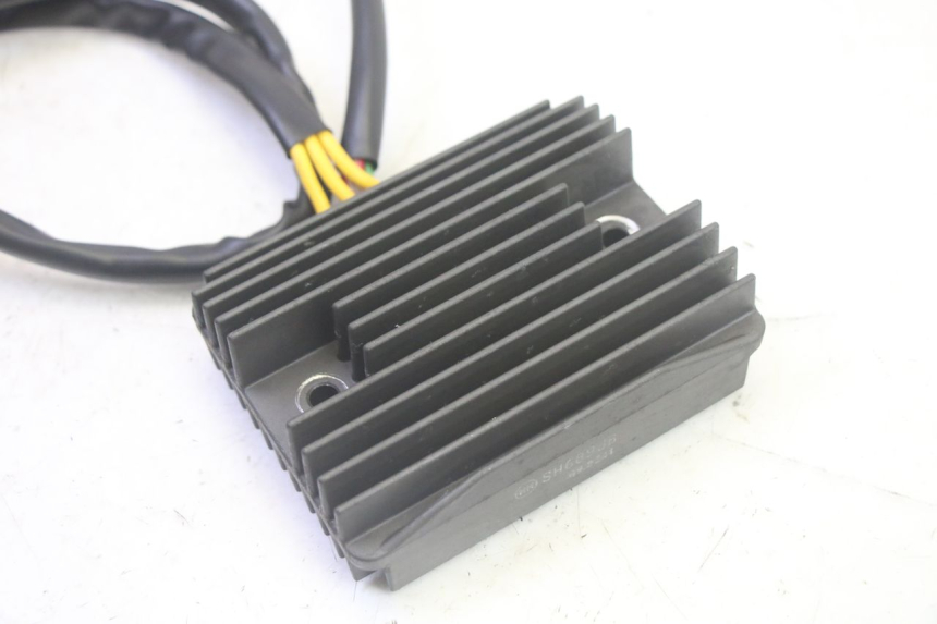 photo de LAADREGELAAR PIAGGIO MP3 RL 250 (2006 - 2010) - Detail van het onderdeel