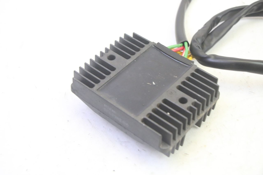 photo de LAADREGELAAR PIAGGIO MP3 RL 250 (2006 - 2010) - Technische close-up