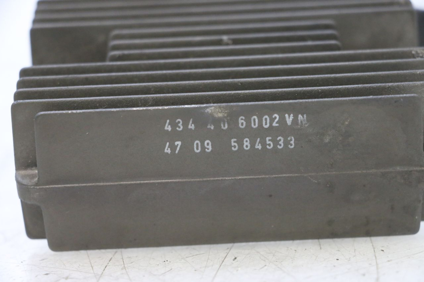 photo de LAADREGELAAR PIAGGIO MP3 RL 250 (2006 - 2010) - Detail van het onderdeel