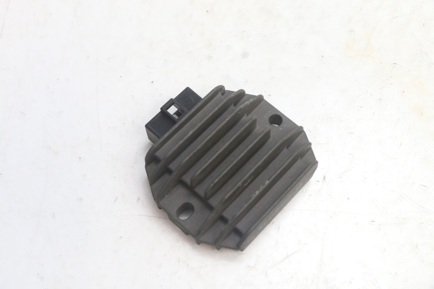 photo de LAADREGELAAR PIAGGIO MP3 125 (2006 - 2014) - Detail van het onderdeel