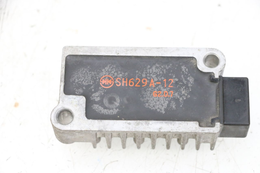 photo de LAADREGELAAR YAMAHA NEOS NEO'S 4T 50 (2008 - 2016) - Detail van het onderdeel