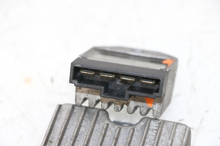 photo de LAADREGELAAR PIAGGIO NEW TYPHOON 50 (2018 - 2021) - Bevestigingspunten