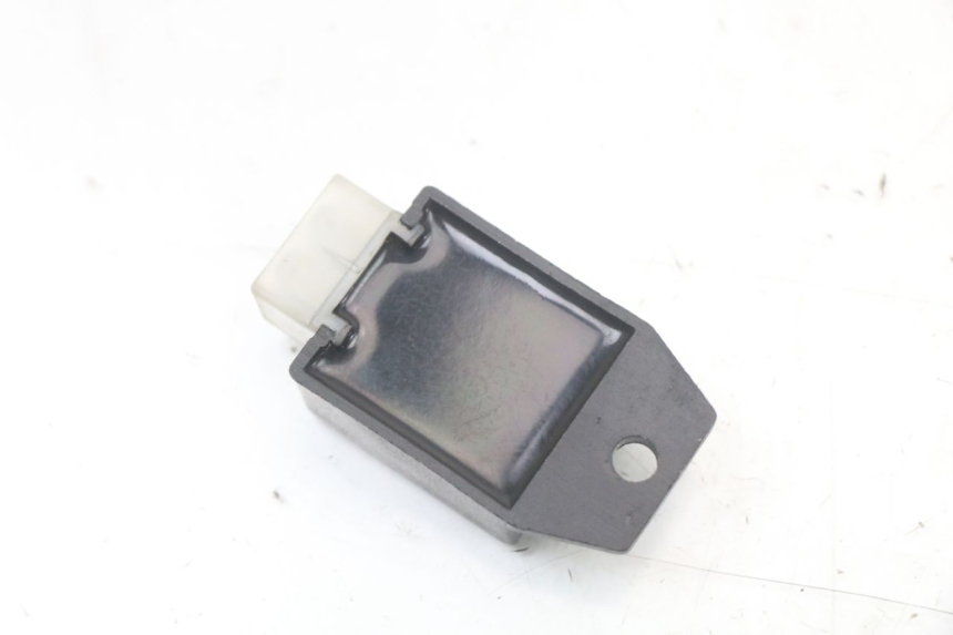 photo de LAADREGELAAR PEUGEOT KISBEE 2T 50 (2010 - 2017) - Andere kijkhoek