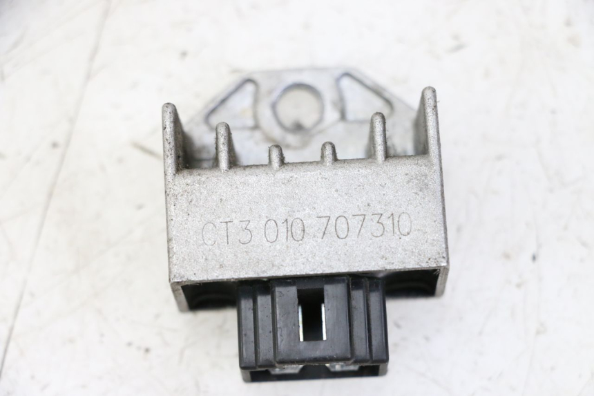 photo de LAADREGELAAR PEUGEOT KISBEE 4T 50 (2010 - 2017) - Hoofdaanzicht