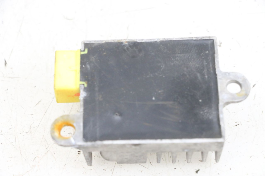 photo de LAADREGELAAR EFUN PUSA 1 - Technische close-up