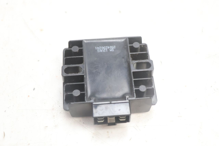 photo de LAADREGELAAR JM MOTORS R-MAX TECH 50 (2024 - 2026) - Andere kijkhoek