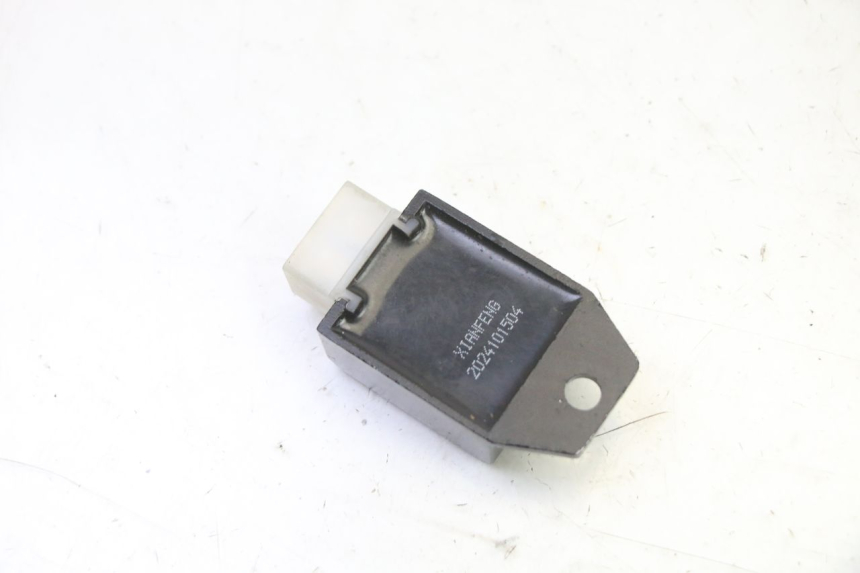 photo de LAADREGELAAR APOLLO RFZ 125 - Andere kijkhoek