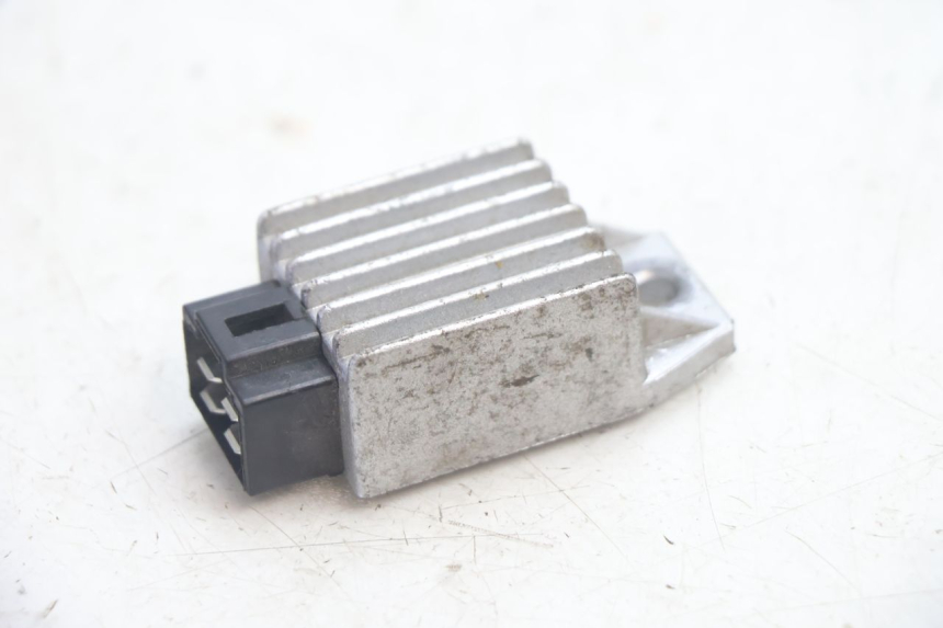 photo de LAADREGELAAR YAMASAKI ROADSTER 50 (2013 - 2018) - Detail van het onderdeel
