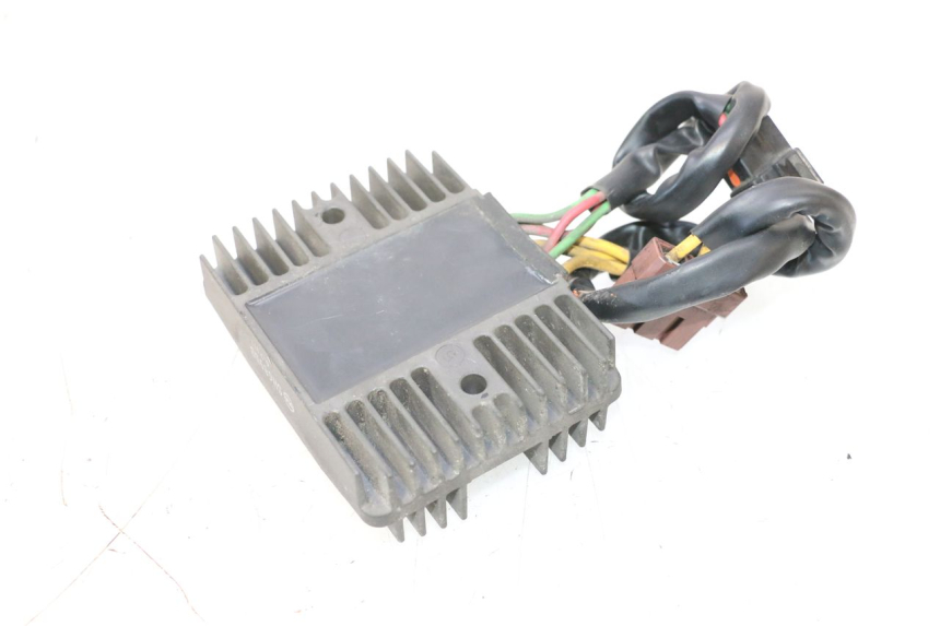 photo de LAADREGELAAR PEUGEOT SATELIS COMPRESSOR K15 125 (2006 - 2009) - Detail van het onderdeel