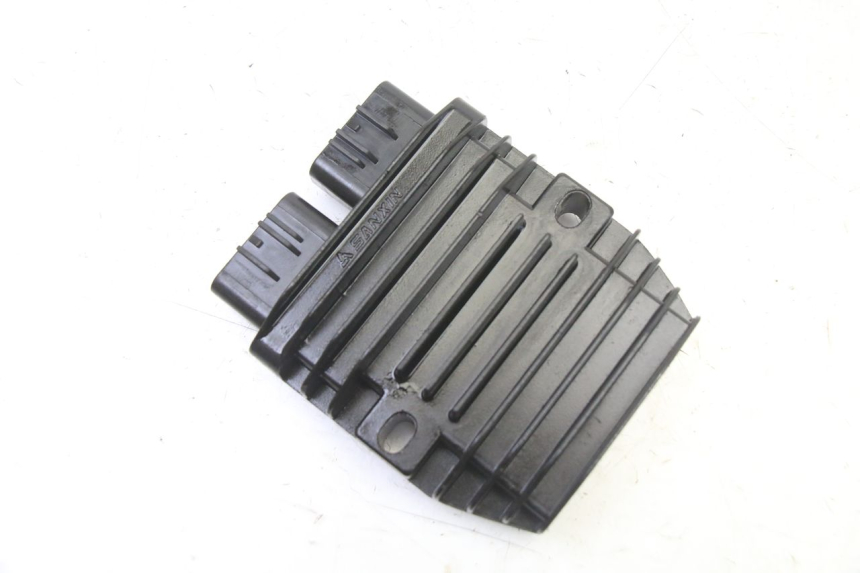 photo de LAADREGELAAR PEUGEOT SATELIS 125 (2013 - 2018) - Detail van het onderdeel