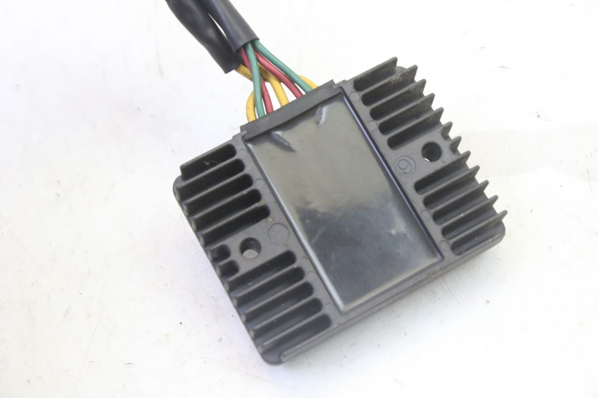 photo de LAADREGELAAR PEUGEOT SATELIS 125 (2013 - 2018) - Technische close-up