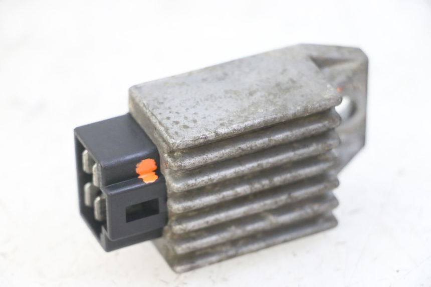 photo de LAADREGELAAR PEUGEOT SPEEDFIGHT 2 LC 50 (2000 - 2009) - Detail van het onderdeel