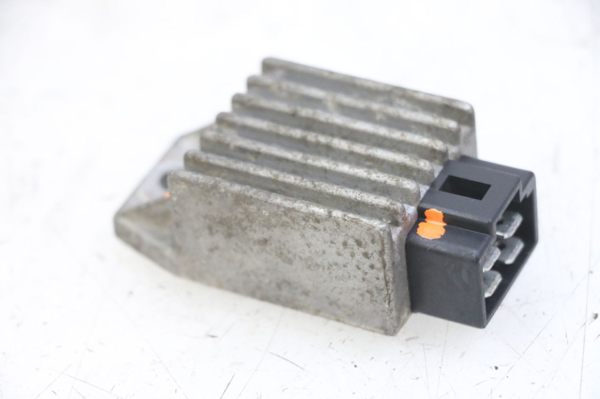 photo de LAADREGELAAR PEUGEOT SPEEDFIGHT 2 LC 50 (2000 - 2009) - Andere kijkhoek