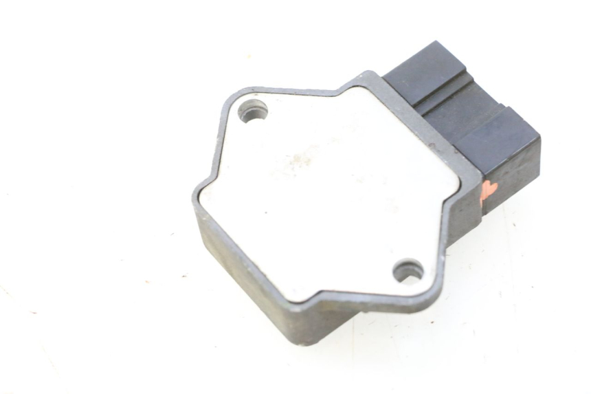 photo de LAADREGELAAR HONDA ST PAN EUROPEAN 1100 (1990 - 2002) - Detail van het onderdeel