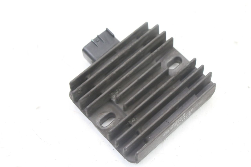 photo de LAADREGELAAR SUZUKI BURGMAN 125 (2018 - 2021) - Detail van het onderdeel