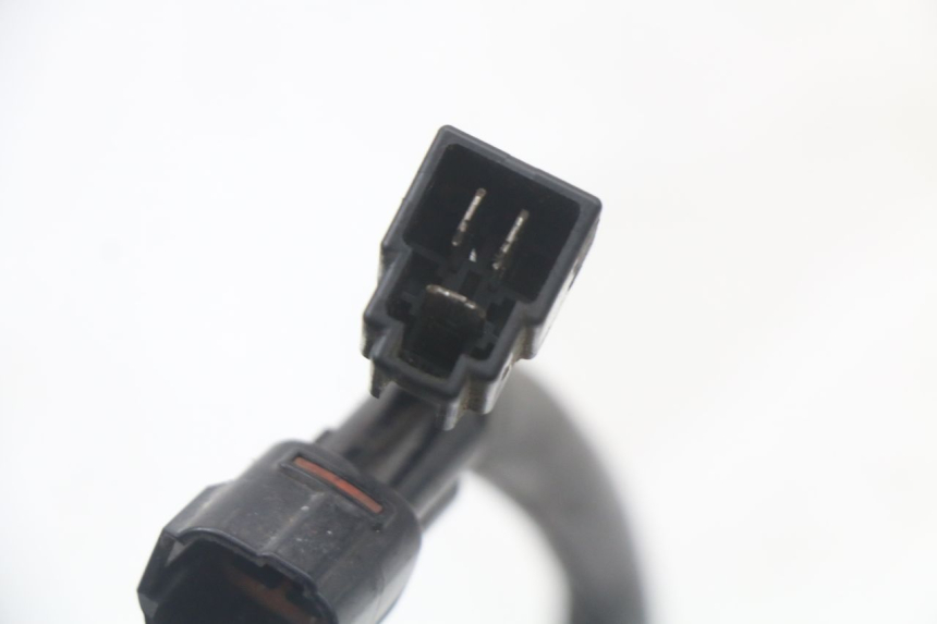 photo de LAADREGELAAR SUZUKI GSR 750 (2011 - 2017) - Bevestigingspunten