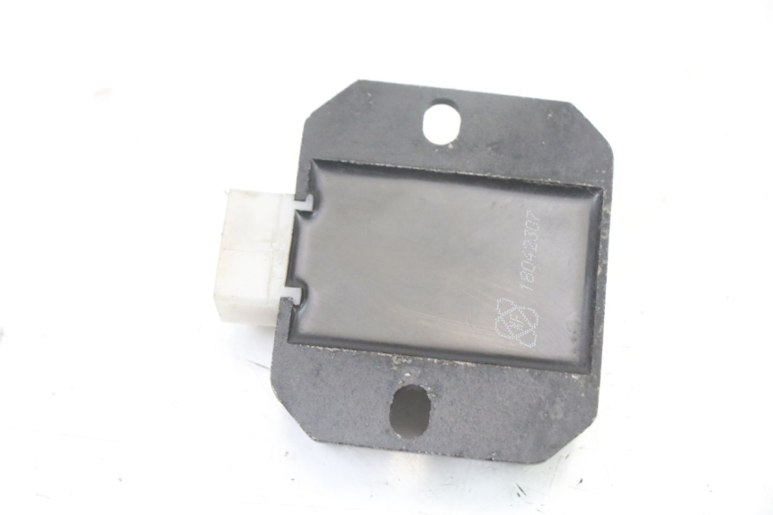 photo de LAADREGELAAR TNT MOTOR ROMA 10' 4T 50 (2019 - 2022) - Andere kijkhoek