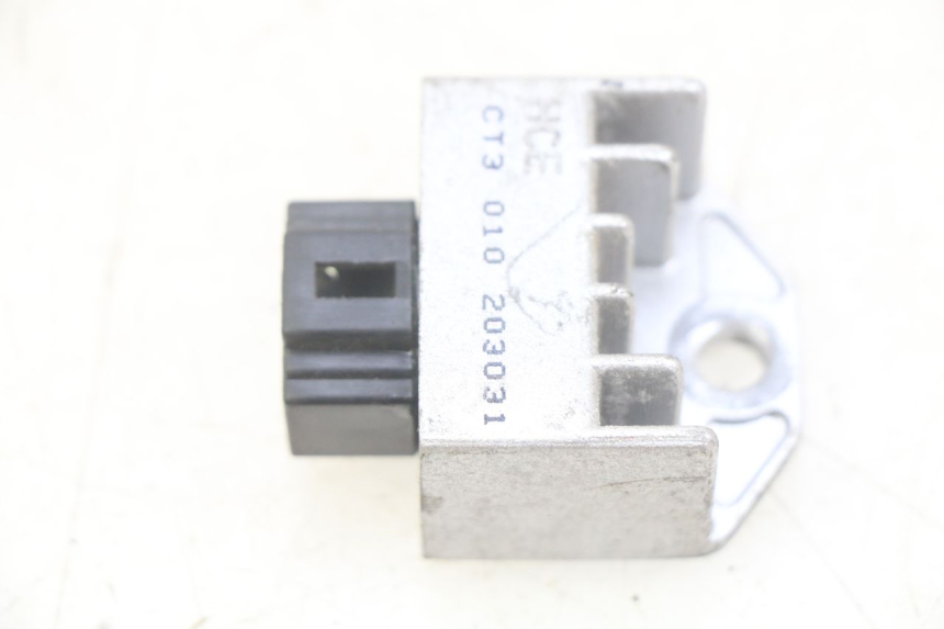 photo de LAADREGELAAR PEUGEOT TWEET 4T 50 (2010 - 2014) - Hoofdaanzicht