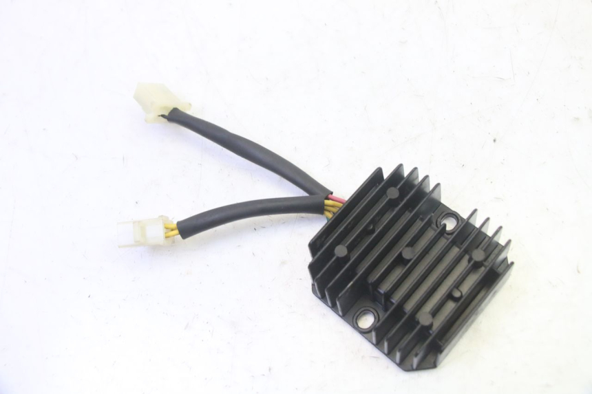 photo de LAADREGELAAR PEUGEOT TWEET PRO EFI 4T 50 (2021 - 2022) - Hoofdaanzicht