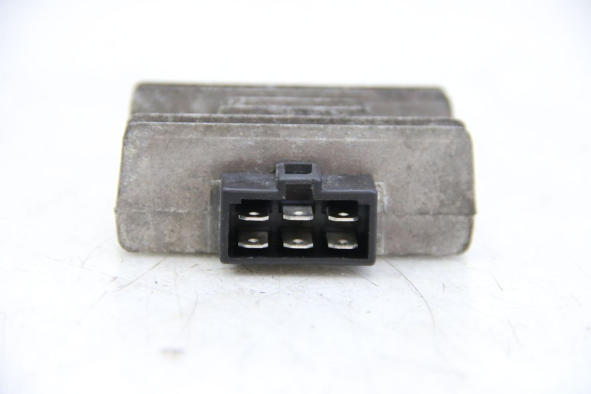 photo de LAADREGELAAR PIAGGIO VESPA GRANTURISMO 125 (2003 - 2007) - Detail van het onderdeel