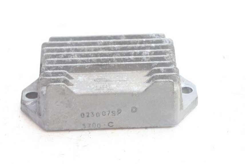 photo de LAADREGELAAR PIAGGIO VESPA S 2T 50 (2007 - 2014) - Technische close-up