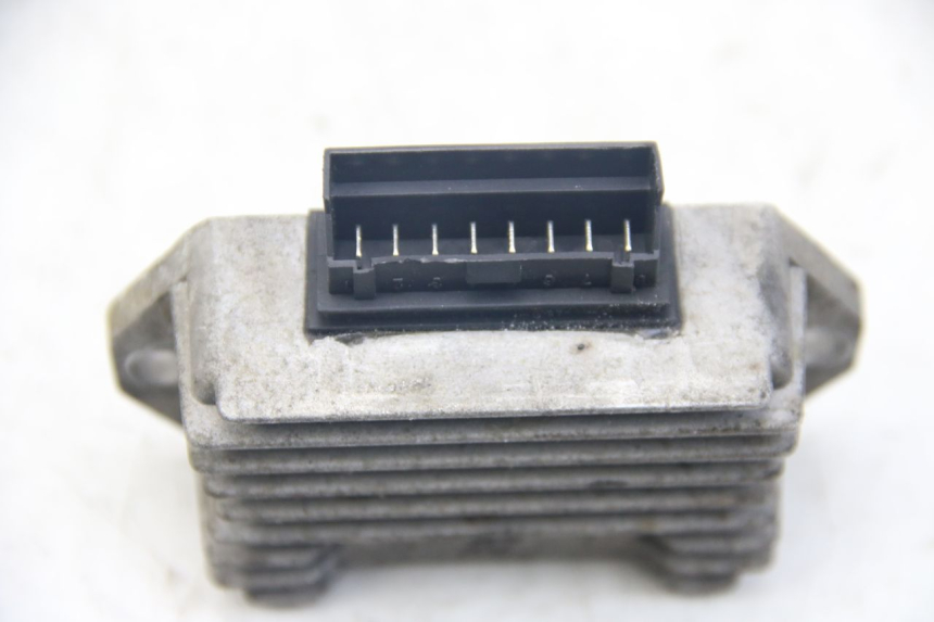 photo de LAADREGELAAR PIAGGIO VESPA SPRINT 2T 50 (2014 - 2018) - Bevestigingspunten