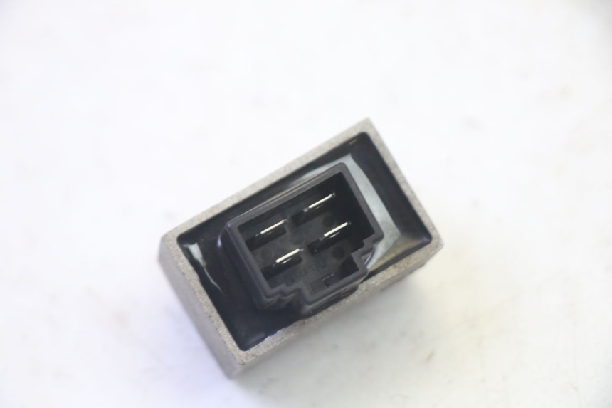 photo de LAADREGELAAR PEUGEOT VIVACITY NEW 4T 50 (2008 - 2017) - Zoom op gebruiksstaat