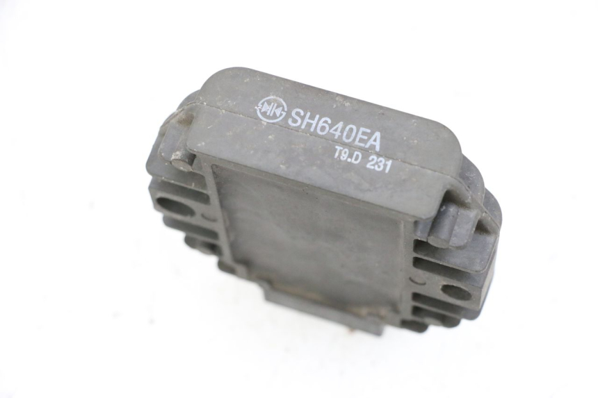 photo de LAADREGELAAR YAMAHA X-MAX XMAX 125 (2010 - 2013) - Detail van het onderdeel