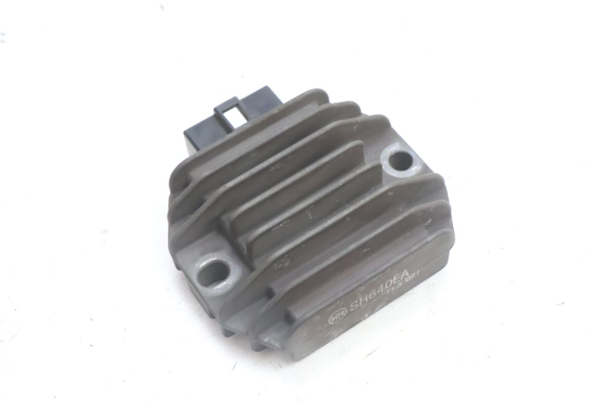 photo de LAADREGELAAR YAMAHA X-MAX XMAX 125 (2010 - 2013) - Detail van het onderdeel