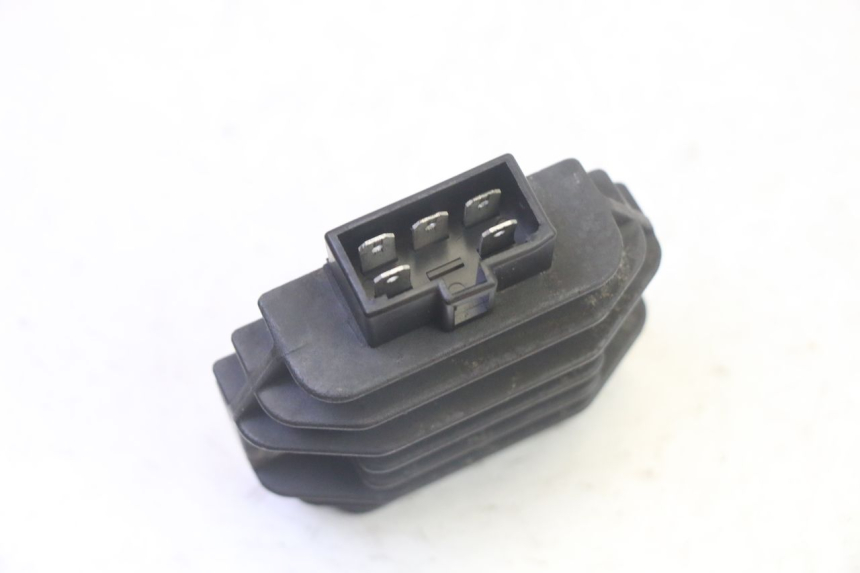 photo de LAADREGELAAR PIAGGIO X8 125 (2004 - 2007) - Technische close-up