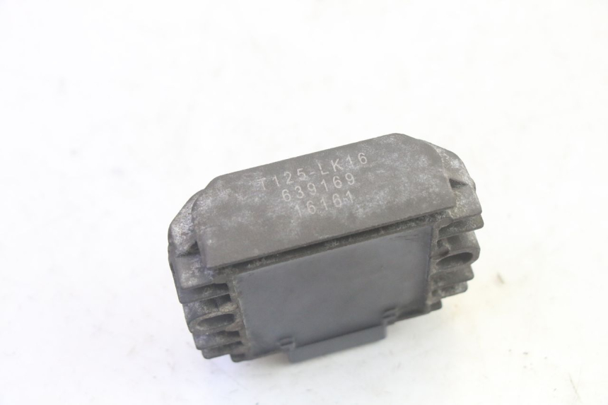 photo de LAADREGELAAR PIAGGIO XEVO - X EVO 125 (2007 - 2017) - Technische close-up