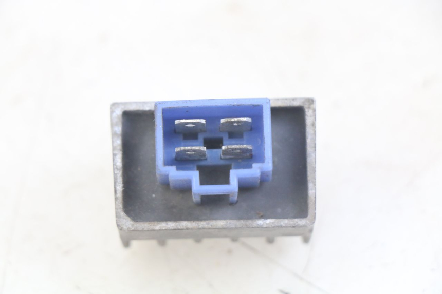 photo de LAADREGELAAR PEUGEOT XP6 50 (2006 - 2011) - Zoom op gebruiksstaat