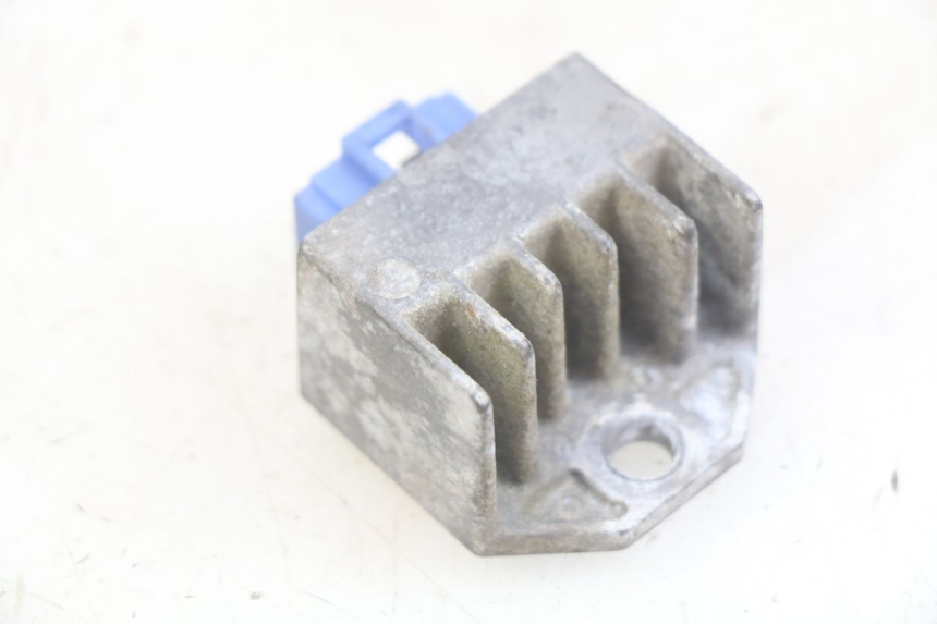 photo de LAADREGELAAR PEUGEOT XP6 50 (2006 - 2011) - Andere kijkhoek