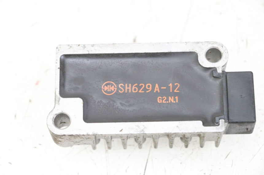 photo de LAADREGELAAR YAMAHA NEOS NEO'S 4T 50 (2008 - 2016) - Detail van het onderdeel