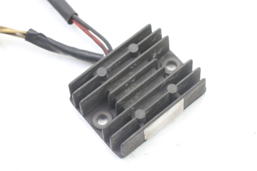 photo de LAADREGELAAR YAMAHA SR 125 (1982 - 2003) - Detail van het onderdeel