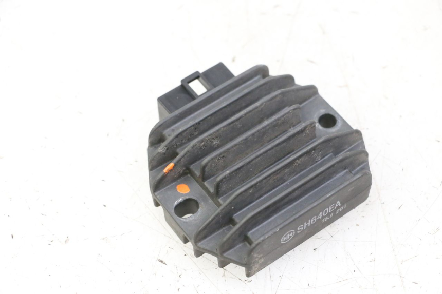 photo de LAADREGELAAR YAMAHA YP MAJESTY 125 (2002 - 2006) - Andere kijkhoek