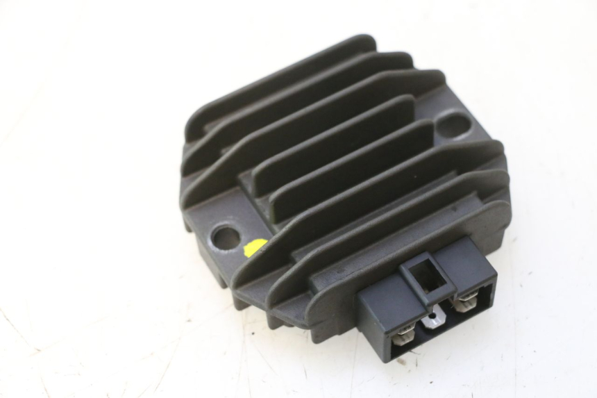 photo de LAADREGELAAR YAMAHA YP MAJESTY 125 (1998 - 2001) - Hoofdaanzicht