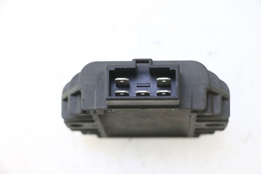 photo de LAADREGELAAR YAMAHA YP MAJESTY 125 (1998 - 2001) - Detail van het onderdeel