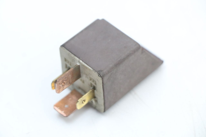 photo de STARTERRELAIS PIAGGIO FLY 4T 50 (2004 - 2010) - Zoom op gebruiksstaat