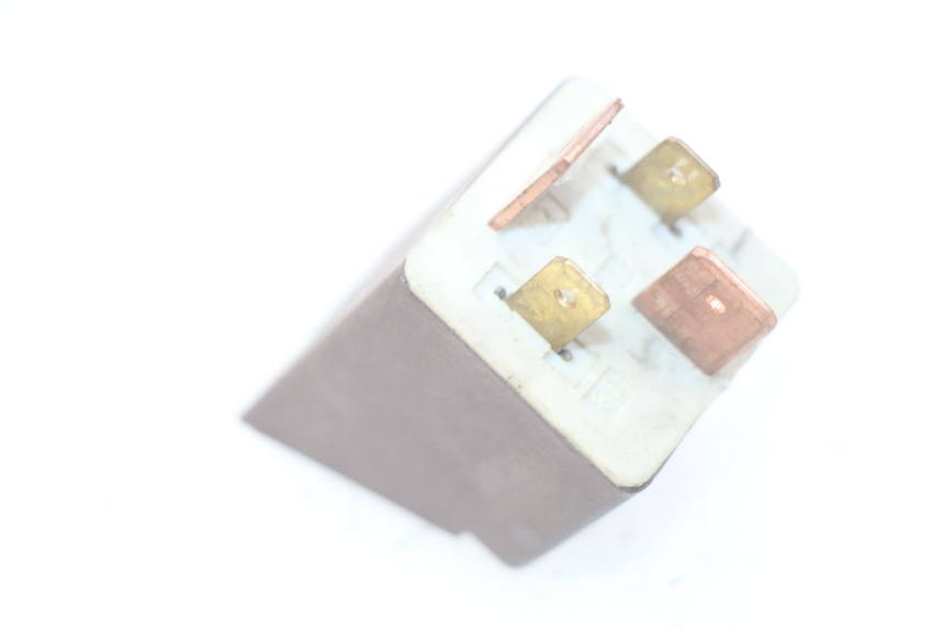 photo de STARTERRELAIS PIAGGIO FLY 100 (2006 - 2010) - Zoom op gebruiksstaat