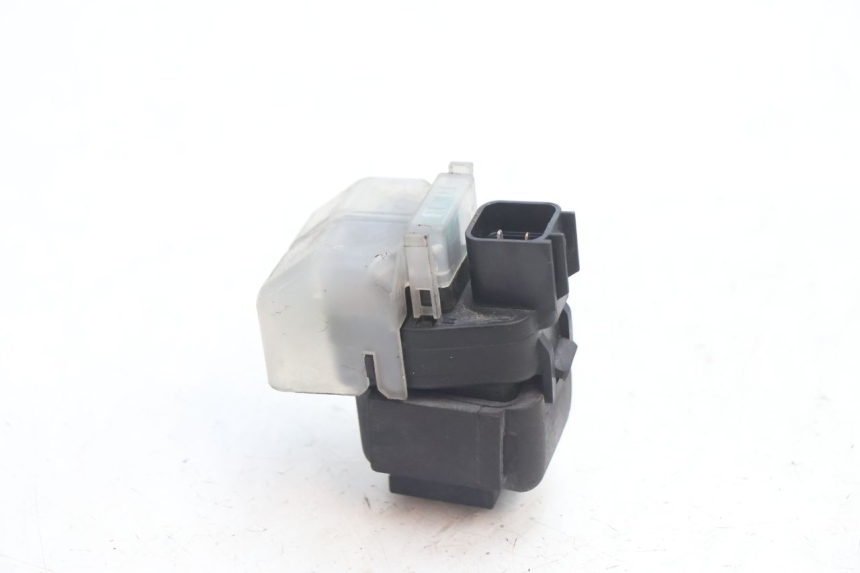 photo de STARTERRELAIS SUZUKI GSR 600 (2005 - 2012) - Andere kijkhoek