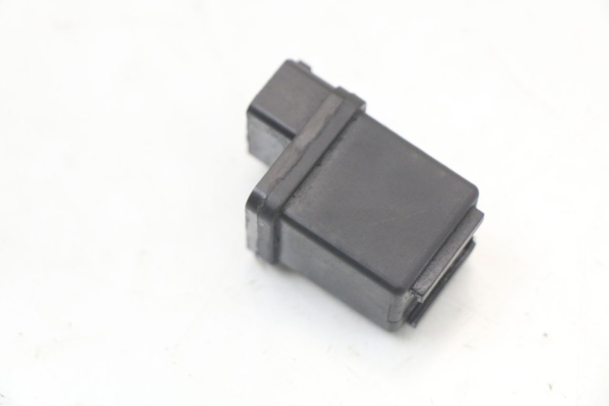 photo de STARTERRELAIS PEUGEOT KISBEE 2T 50 (2018 - 2022) - Zoom op gebruiksstaat