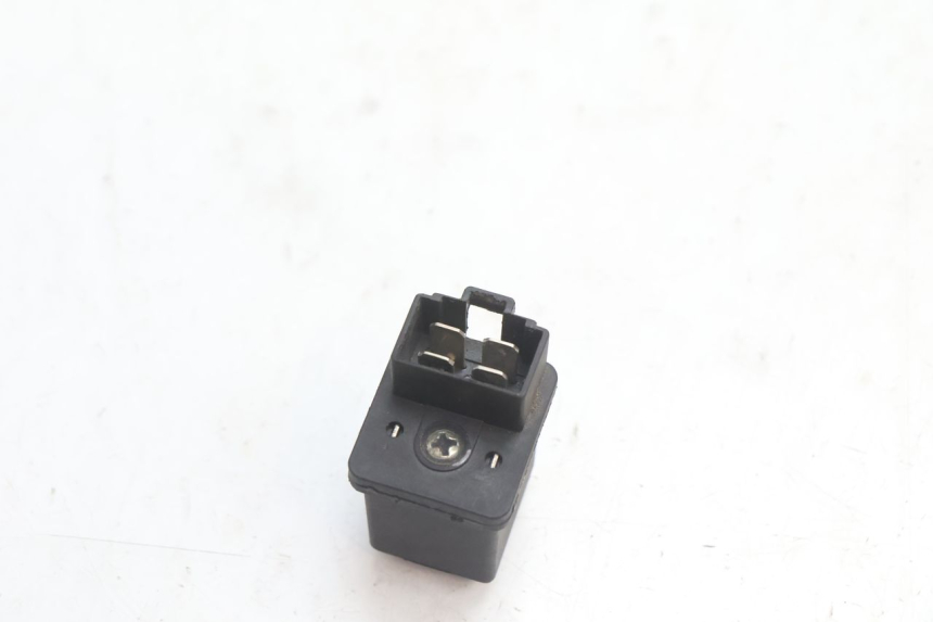 photo de STARTERRELAIS PEUGEOT KISBEE 4T 50 (2010 - 2017) - Andere kijkhoek