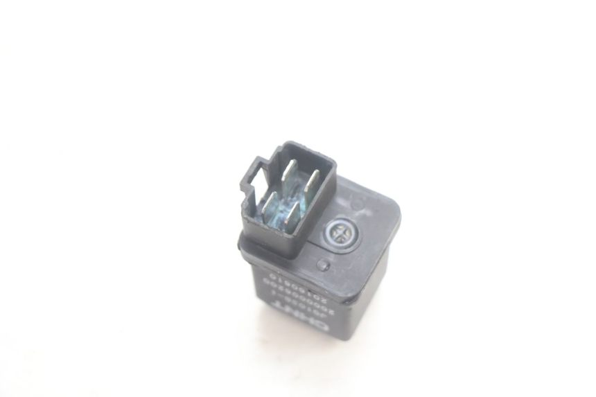 photo de STARTERRELAIS PEUGEOT KISBEE 4T 50 (2010 - 2017) - Zoom op gebruiksstaat