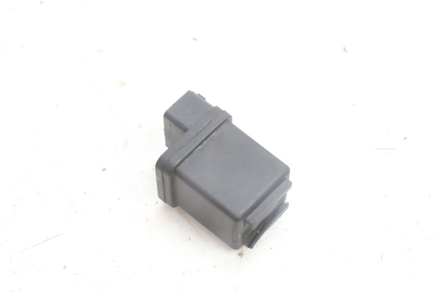 photo de STARTERRELAIS PEUGEOT KISBEE 4T 50 (2010 - 2017) - Detail van het onderdeel