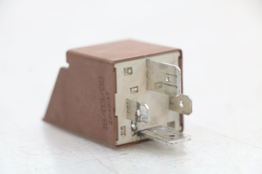 photo de STARTERRELAIS PIAGGIO MP3 125 (2006 - 2014) - Detail van het onderdeel